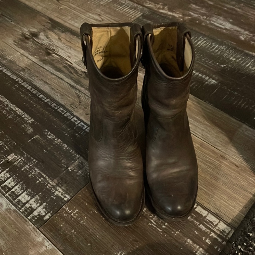 Frye women’s Jackie Button -slate color bootie size-7.5